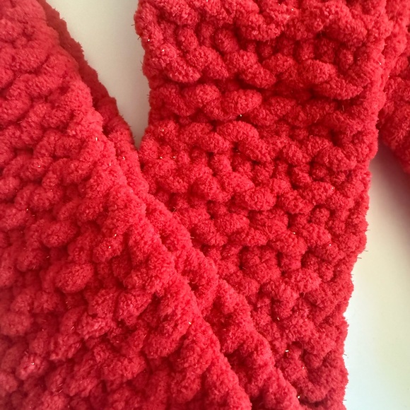 Cozy Red HandKnit Sparkly Scarf - Picture 3 of 3